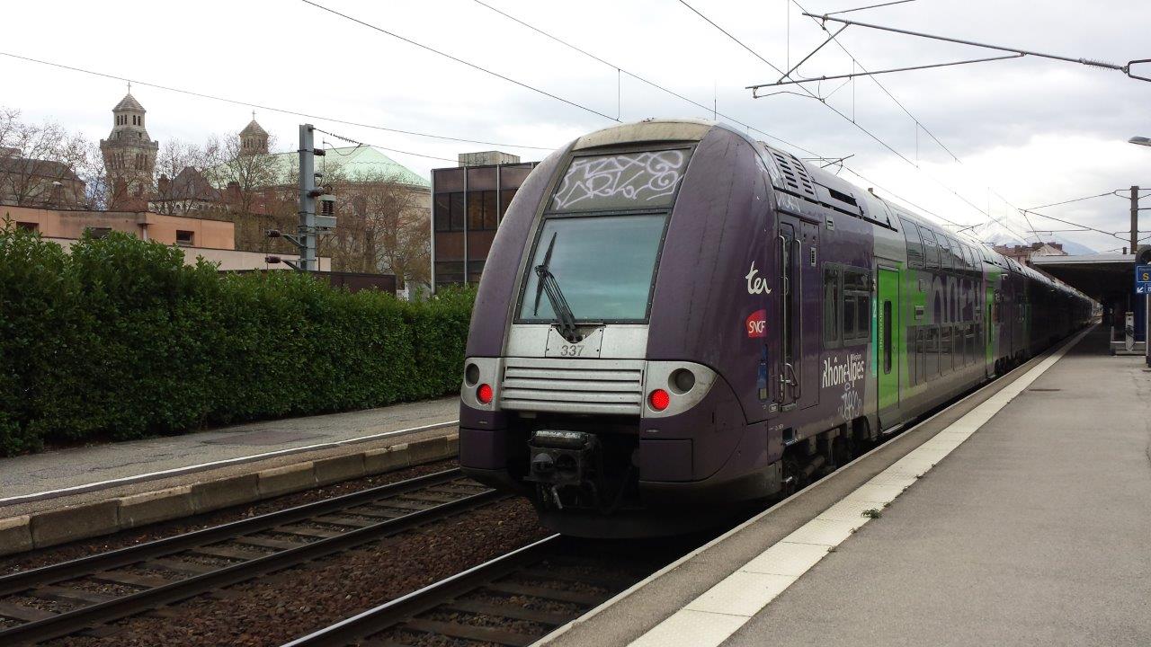 TER en gare de Grenoble