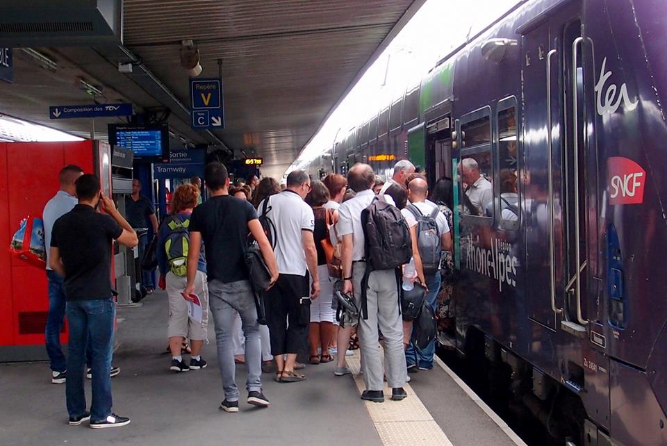 TER en gare de Grenoble