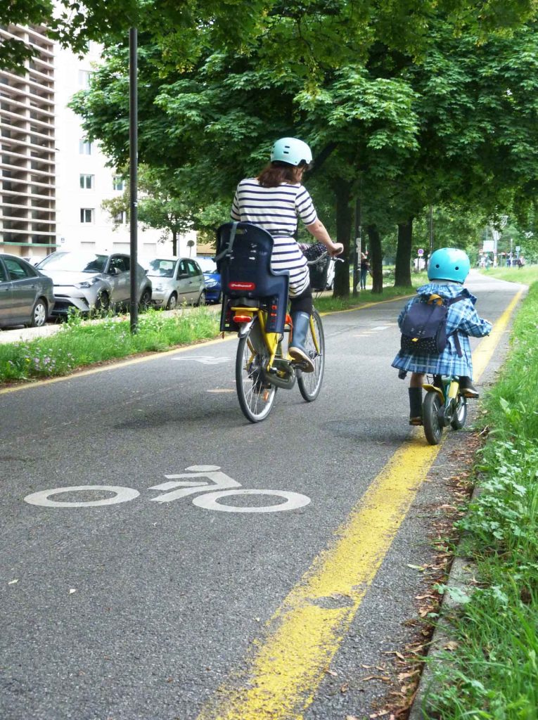 se deplacer à bicyclette ou en bicyclette