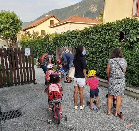 dangers circulation aux abords de l’école J. Ferry à Grenoble : Action de sensibilisation et prévention