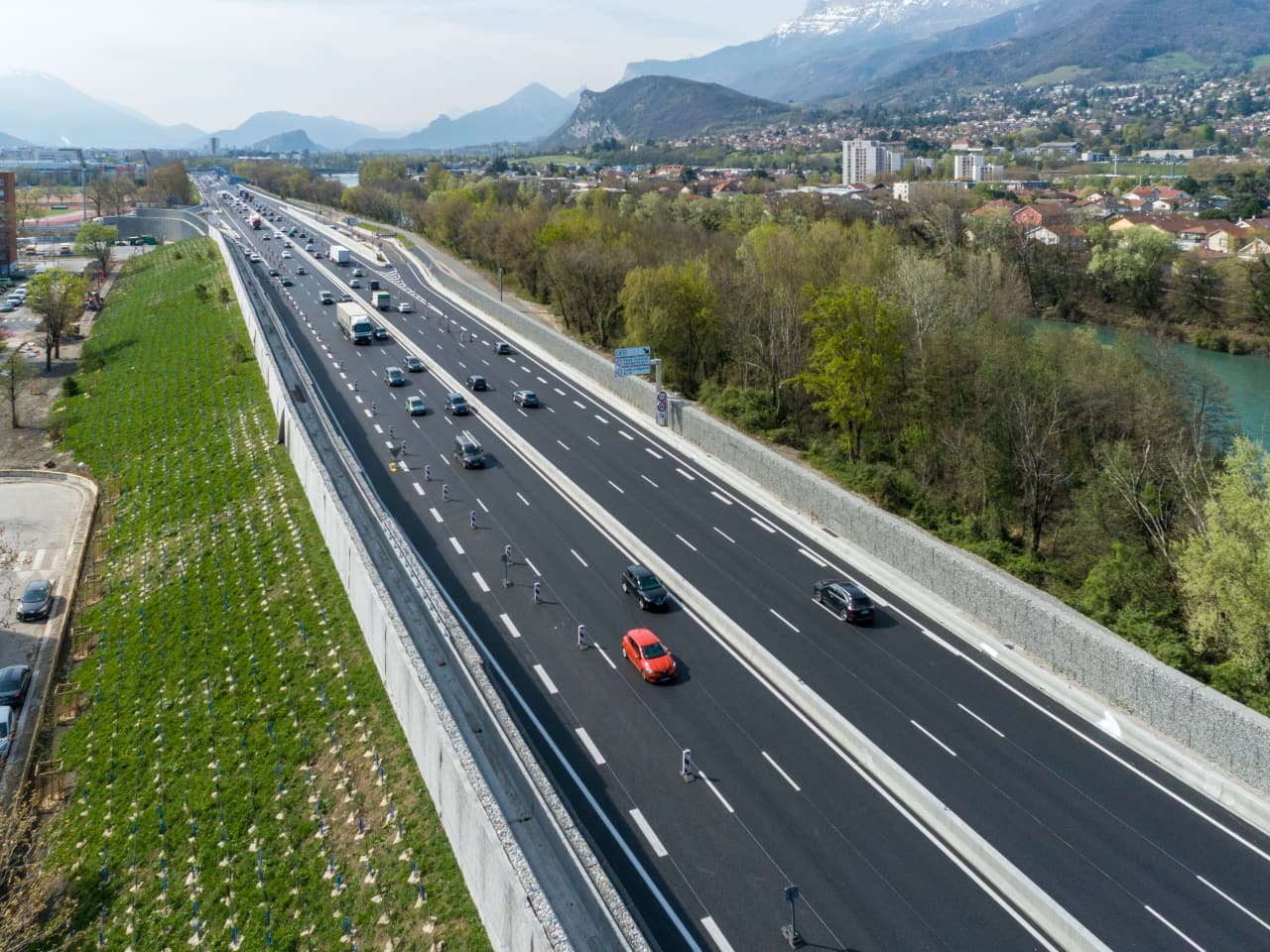 cp ADTC – Se déplacer autrement & Rue de l’Avenir : Report de trafic sur l’A480 : donnez de la place dès maintenant ,aux piétons, cyclistes et usagers des transports en commun