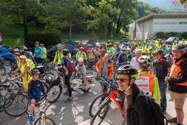 Uriage départ avec maires vaulnaveys le haut et saint Martin D’URIAGE